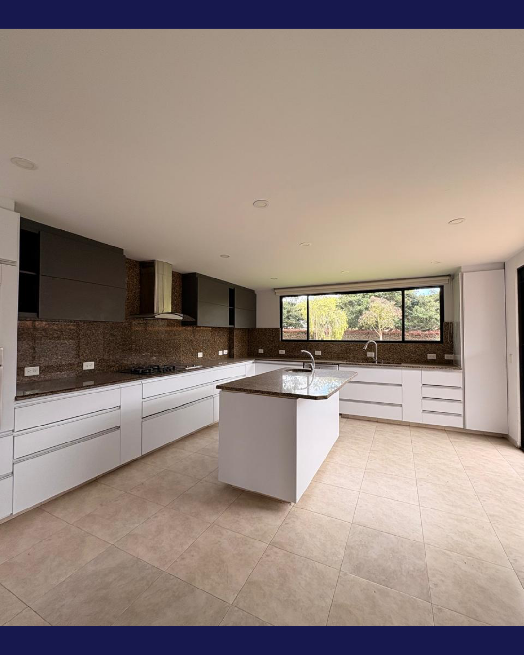 Casa en venta al norte de la ciudad en el barrio San Simon — foto 3